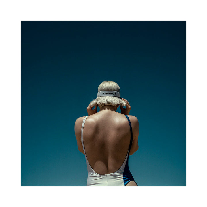 Annelie Vandendael is a photographer born in Belgium and raised in France. Inspired by the tendency of fashion photography to manipulate subjects and the human body, and believing that this process of falsifying feminine beauty is extremely damaging, she seeks to represent real, authentic people, keeping intact their imperfection.