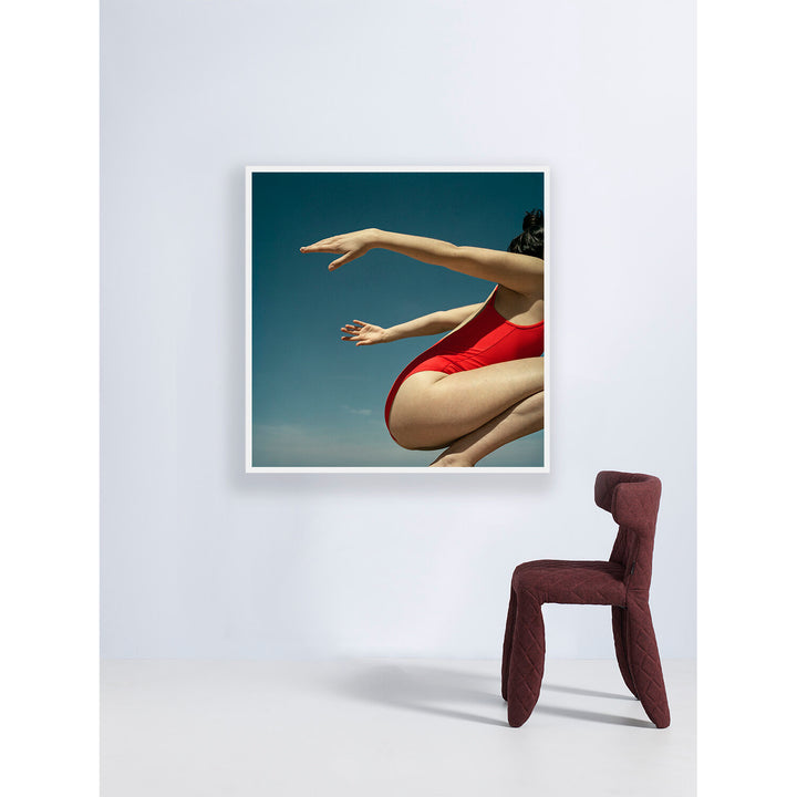 Annelie Vandendael is a photographer born in Belgium and raised in France. Inspired by the tendency of fashion photography to manipulate subjects and the human body, and believing that this process of falsifying feminine beauty is extremely damaging, she seeks to represent real, authentic people, keeping intact their imperfection.
