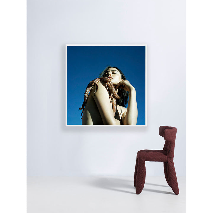 Annelie Vandendael is a photographer born in Belgium and raised in France. Inspired by the tendency of fashion photography to manipulate subjects and the human body, and believing that this process of falsifying feminine beauty is extremely damaging, she seeks to represent real, authentic people, keeping intact their imperfection.